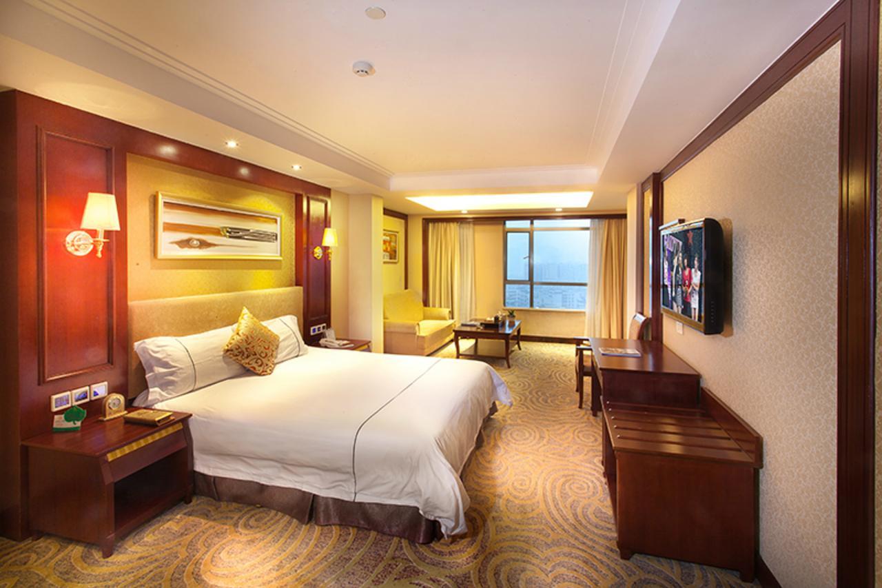 Huizhou Jinhuayue International Hotel Exterior foto